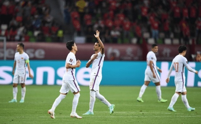 ازاي انزل لعبة Total Football على جهازك بسهولة